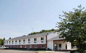 Becker Inn & Suites